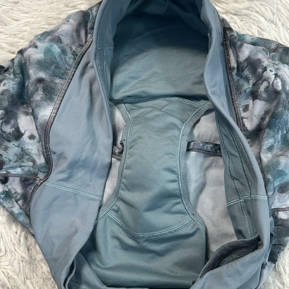 Lululemon Speed Up Low-Rise Short 2.5" Kaleidofloral Multi / Blue Cast - Picture 3 of 6